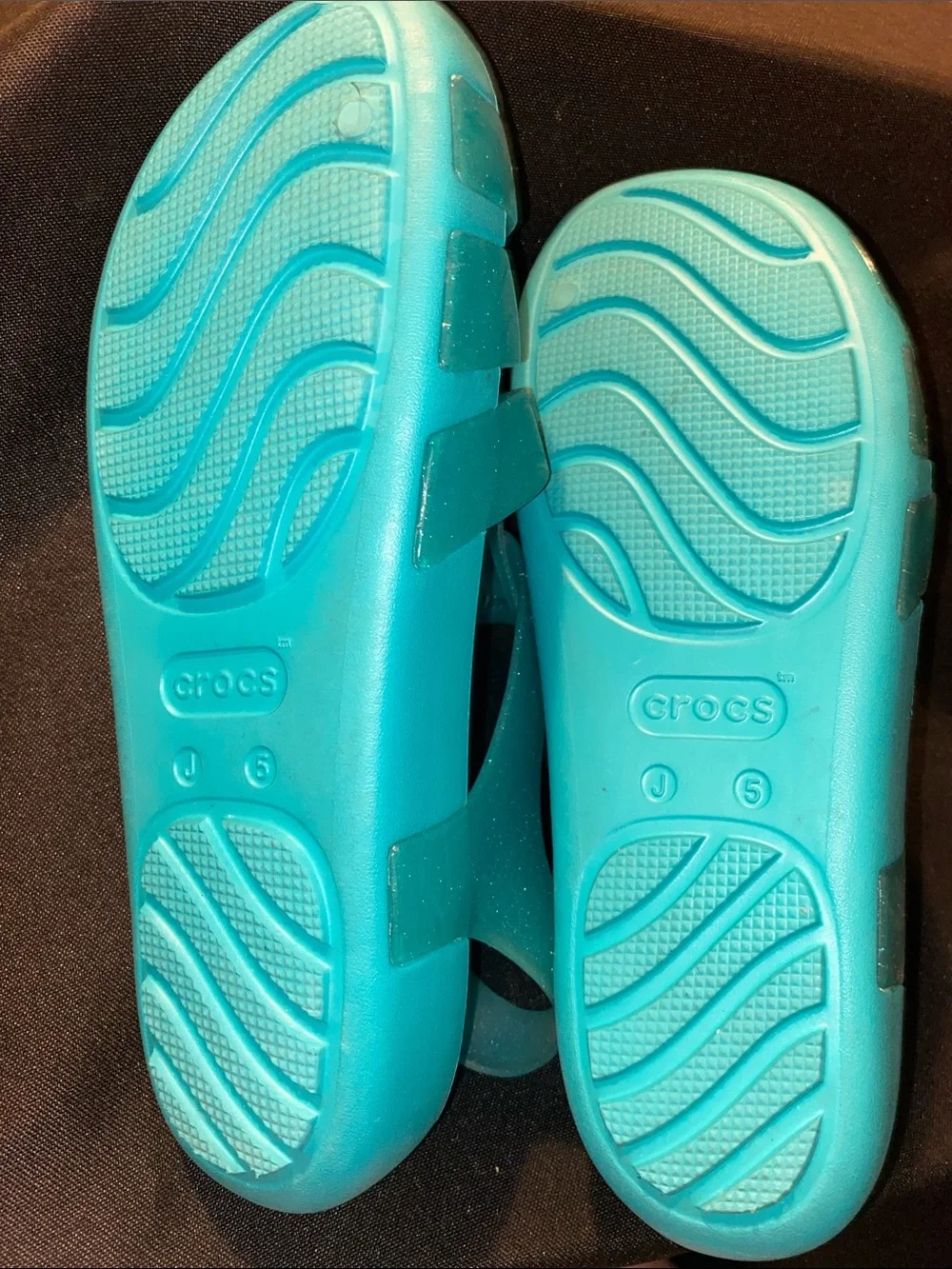 CROCS LITTLE MERMAID GIRLS/ WO SIZE 5 TURQUOISE SPARKLY HOOK LOOP STRAPS SANDALS